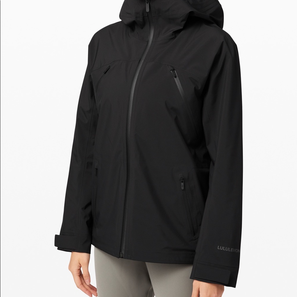 Lululemon storm brewing jacket